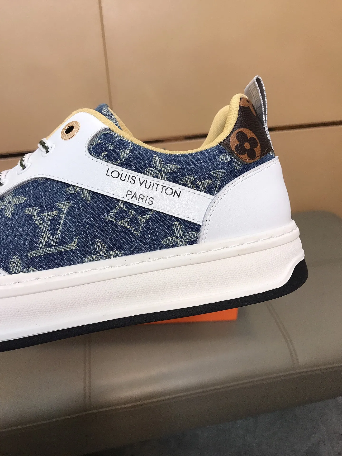 Ex-factory price 380🔥🆕Hot model [Louis Vuitton] LV🔝New Korean style casual men's shoes, high-end brand, the upper is made of Italian imported cowhide + brand printed fabric, and pigskin feet are made🔥, making walking more convenient and comfortable! Amazing work [color]! Create a fashionable personality to set off your uniqueness! A must-have for trendy men! Classic🔥Size: 38-44